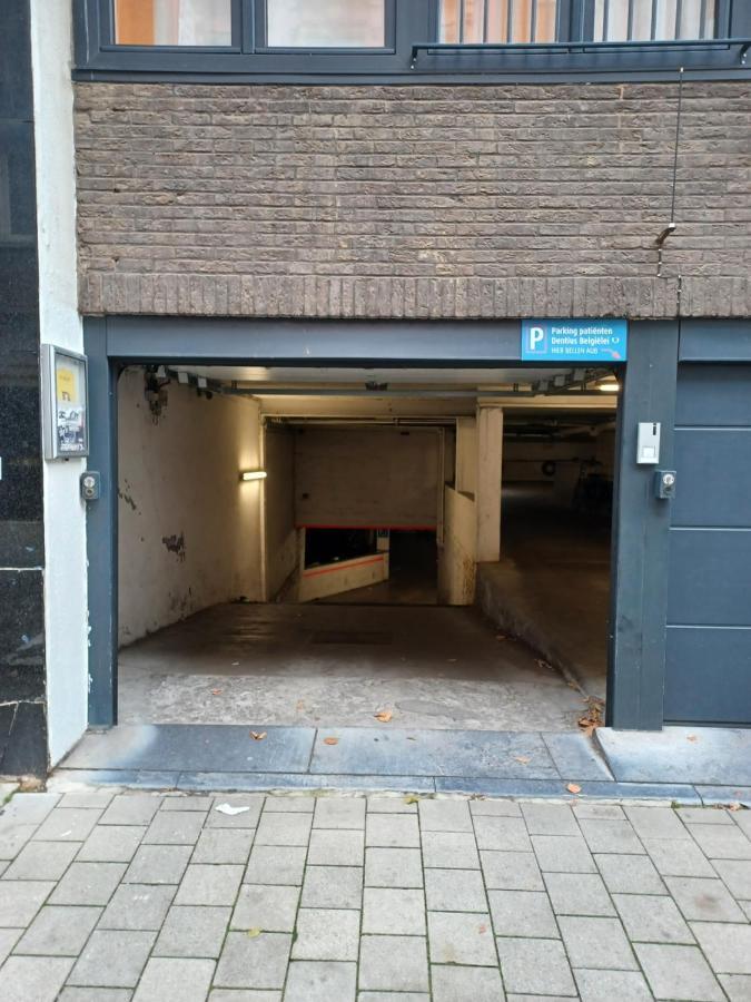 Ferienwohnung The Banker Antwerpen - Free Parking Exterior foto